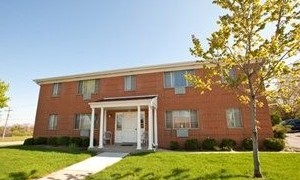 Sunny day at Lincoln apartment building